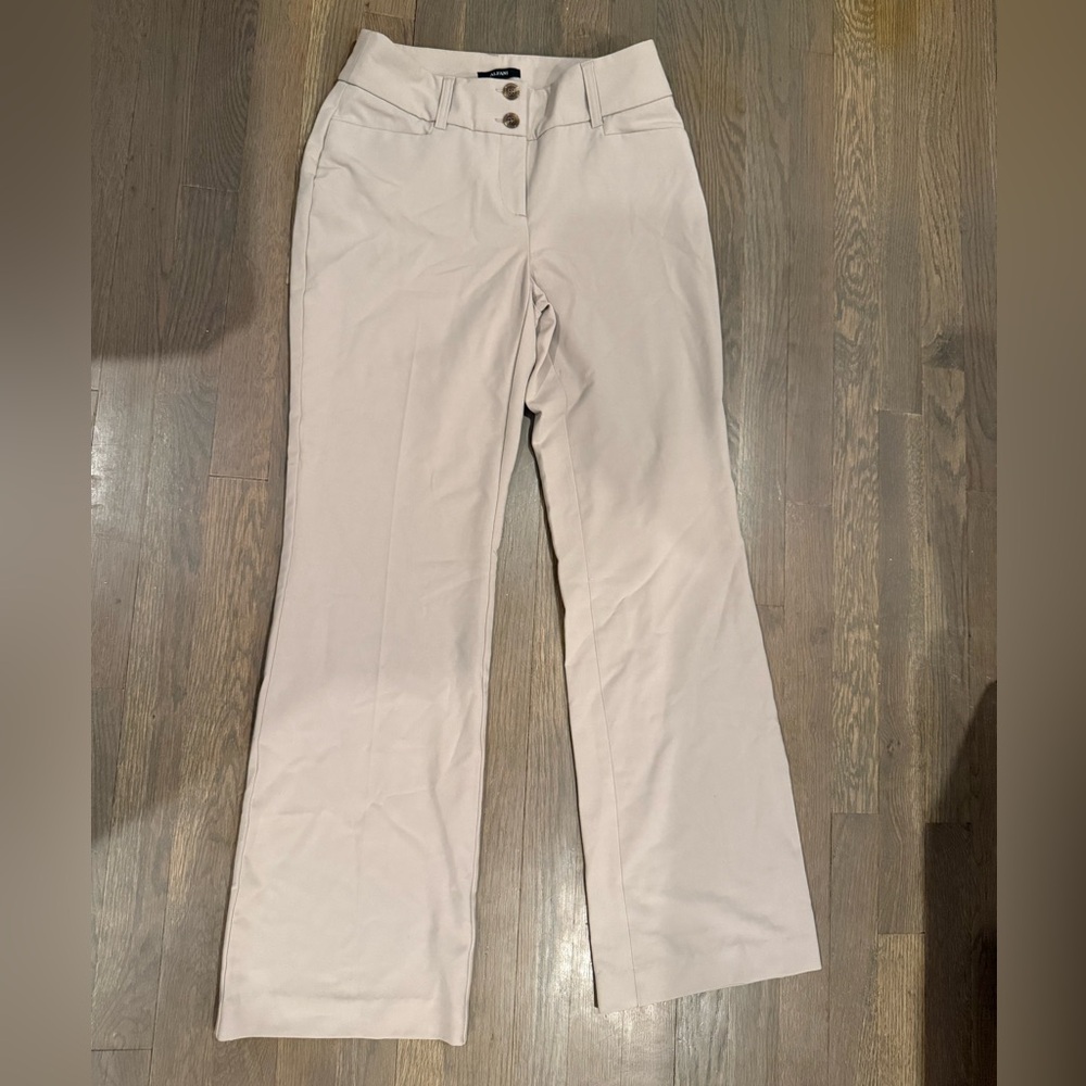 Alfani Women's‎ Beige Wide Leg Pants size 2